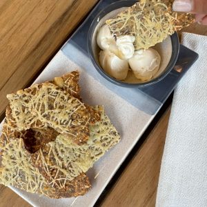 Crackers de Queso Parmesano Keto - Harina de Almendras